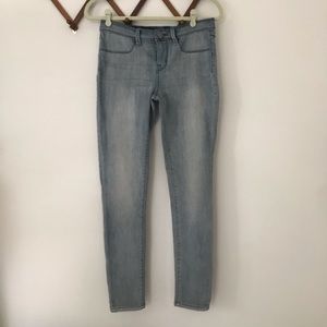 urban outfitters light wash skinny jegging size 29